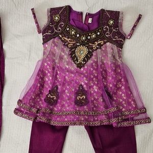 Girl's Indian Kurta dress and pants size 16, sleeveless, magenta/white/gold